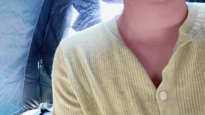 老婆户外拍摄